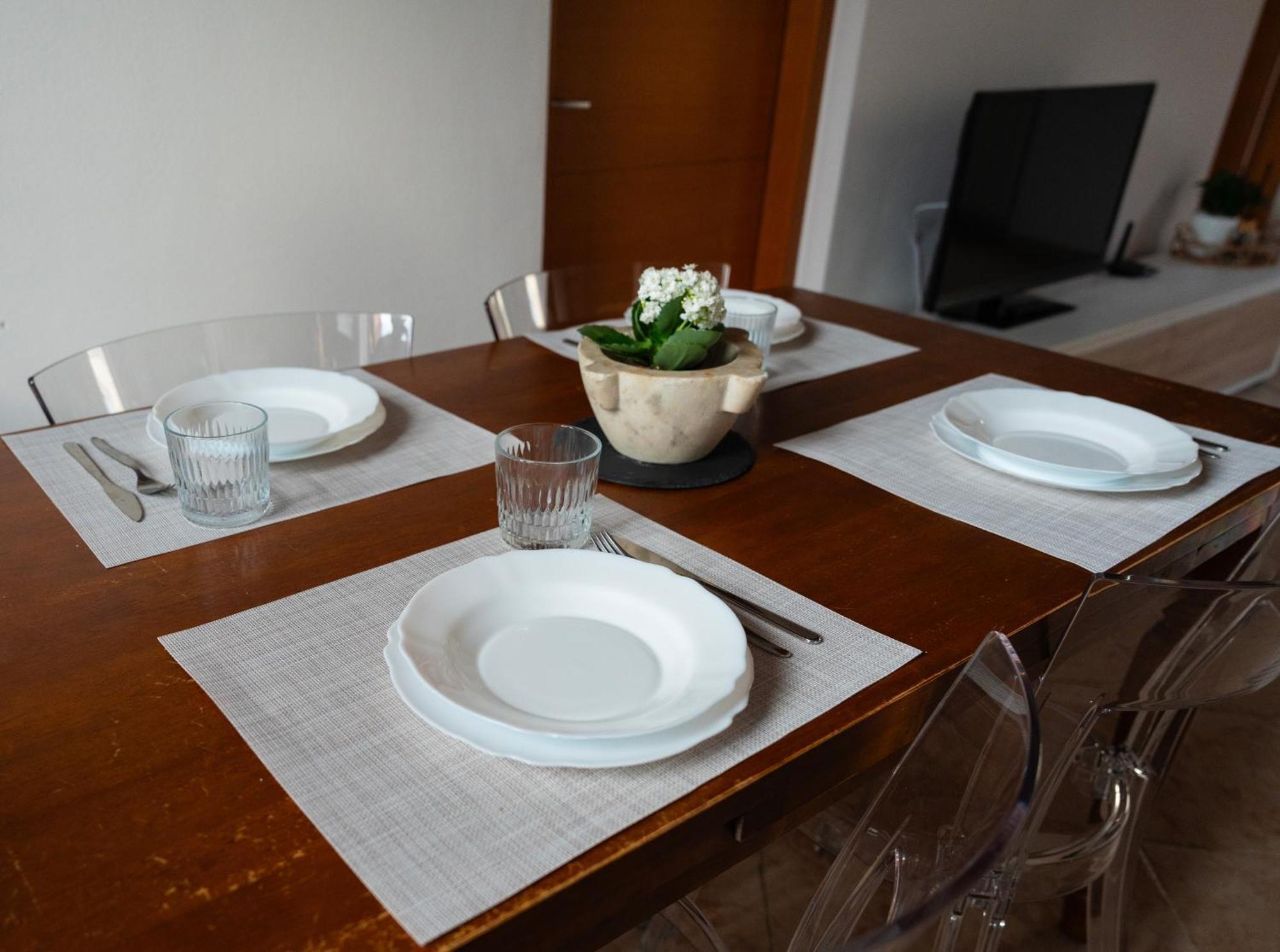 Seaview House Free Parking & Private Garden