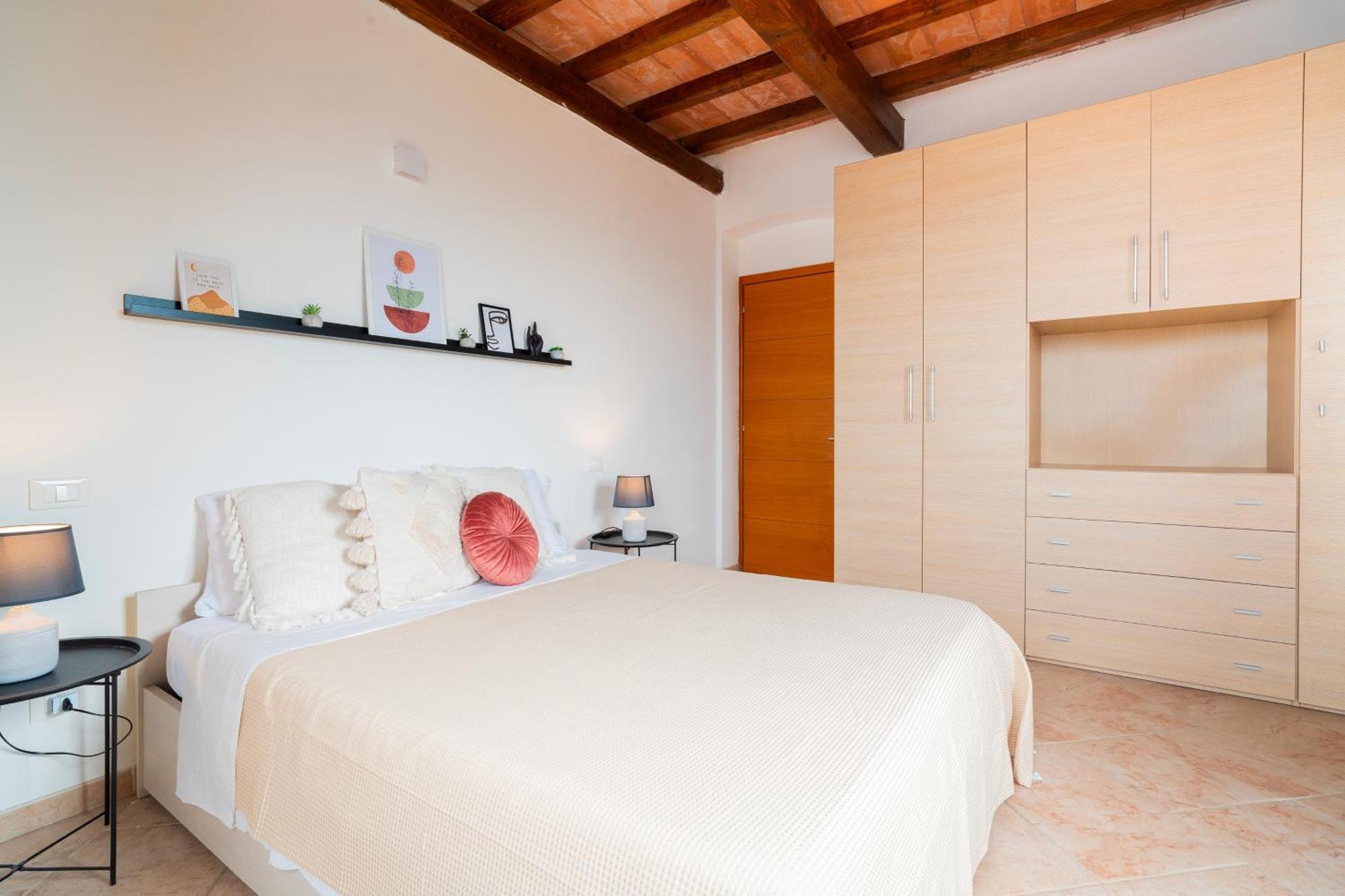Seaview House Free Parking & Private Garden Apartment La Spezia