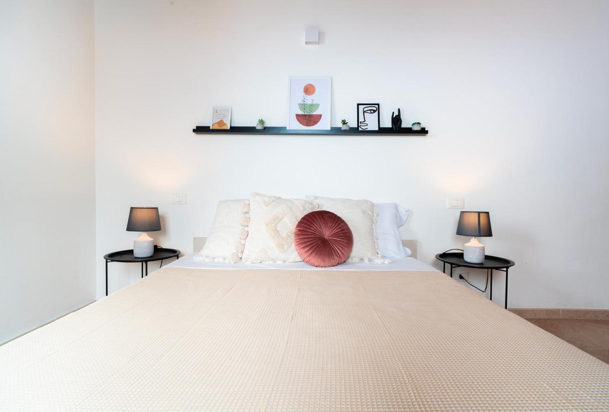 Seaview House Free Parking & Private Garden Apartment