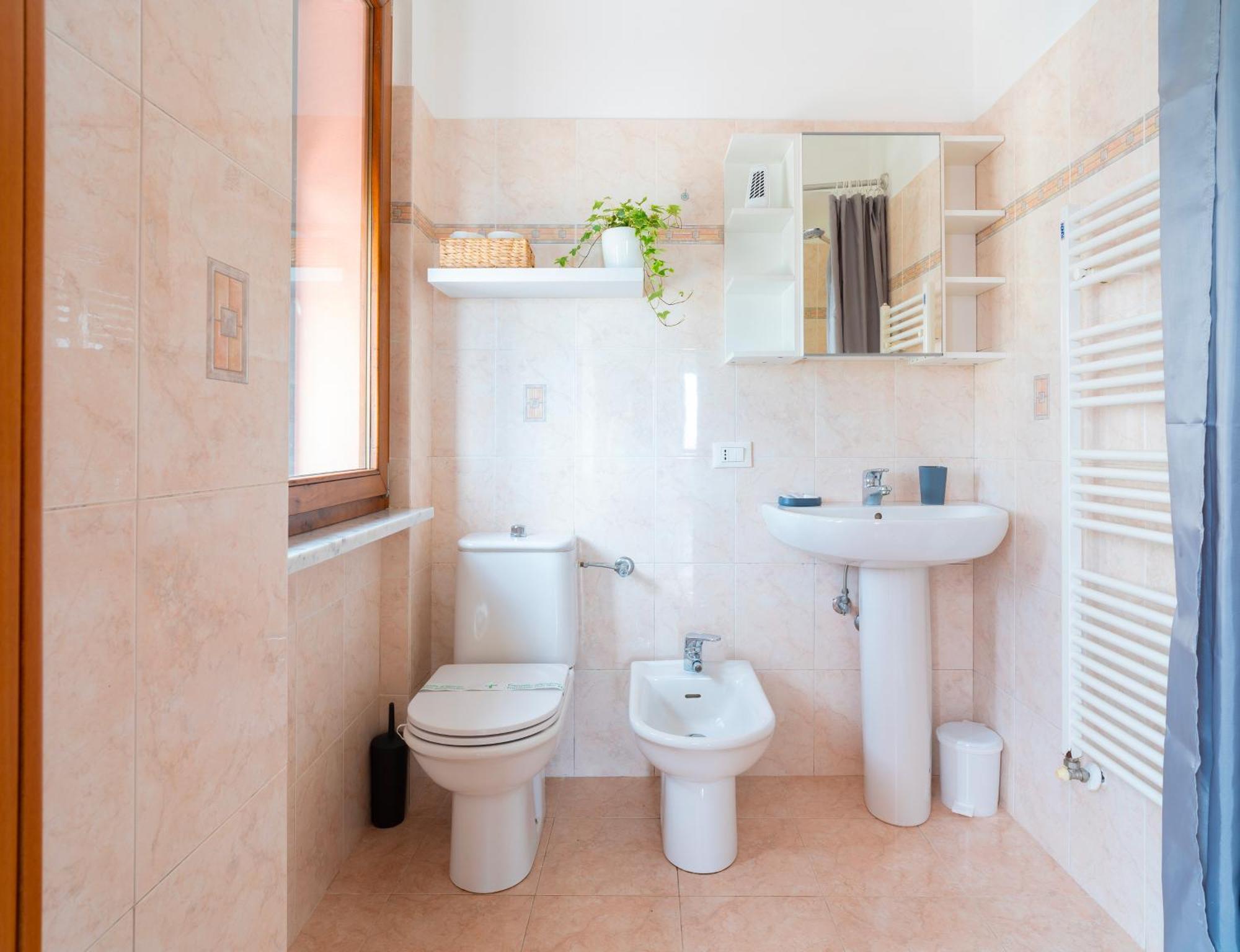Seaview House Free Parking & Private Garden La Spezia